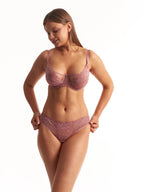 Бюстгальтер балконет с итальянским кружевом 124970