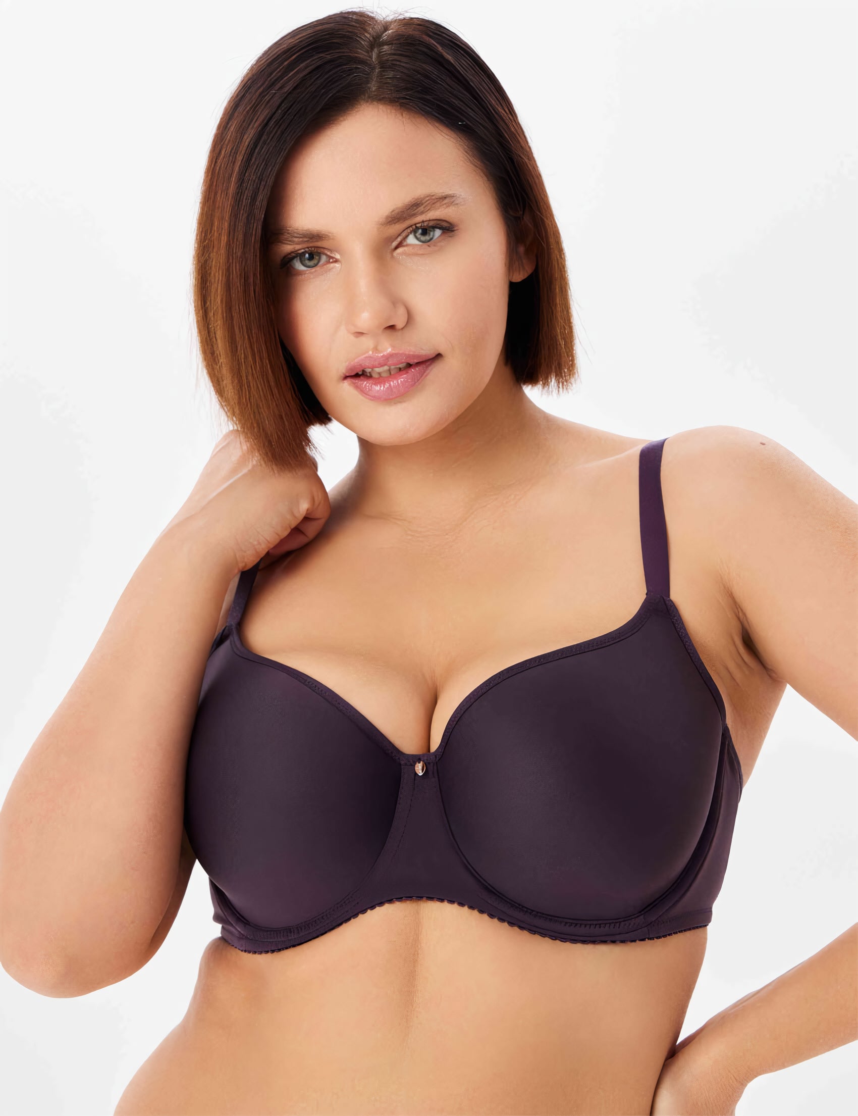 Bra with Innovative Molded Cups 119140